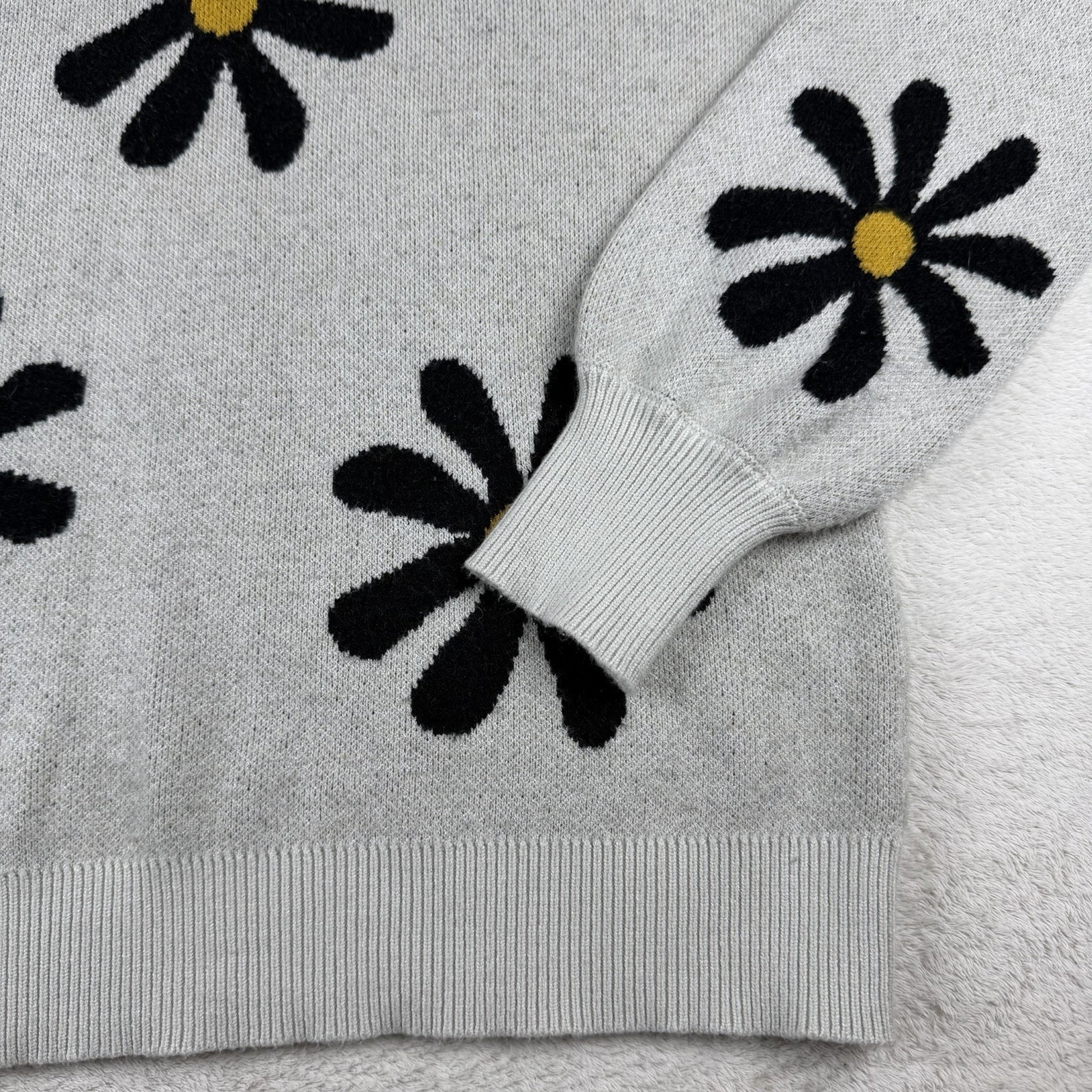 Zeagoo Daisy Floral Knit Sweater Womens M Cream Crewneck Cozy Cottagecore Y2k — image 7 of 8